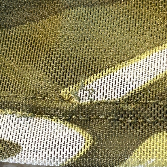 Garage women’s size TG/XL Olive Swirl button down top. Sheer unique material - Picture 5 of 7
